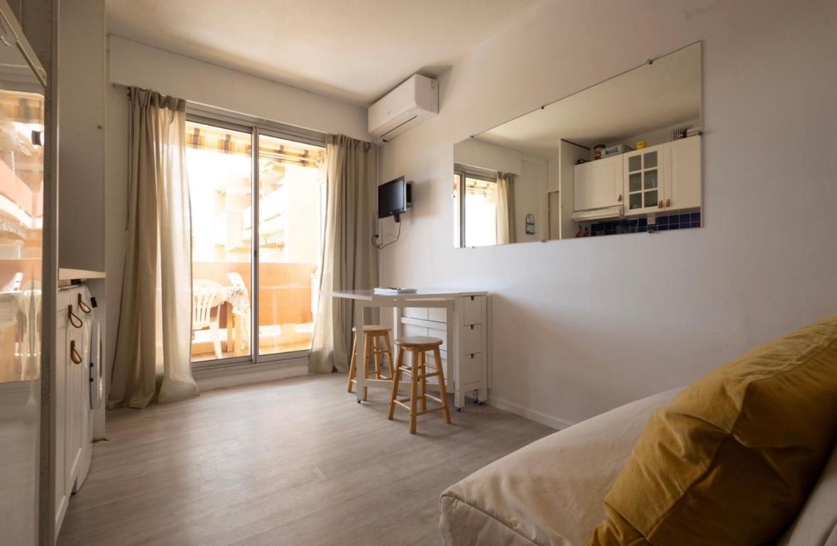 Studio Cabine Les Rives De La Faviere Piscine Et Tennis Les Pieds Dans L'Eau Bormes-les-Mimosas Ngoại thất bức ảnh